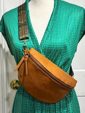 Vegan Leather Crossbody Belt Bag - Tan